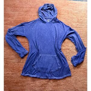 Old Navy “Perfect Hoodie” in a beautiful vibrant heathered purple shade. M